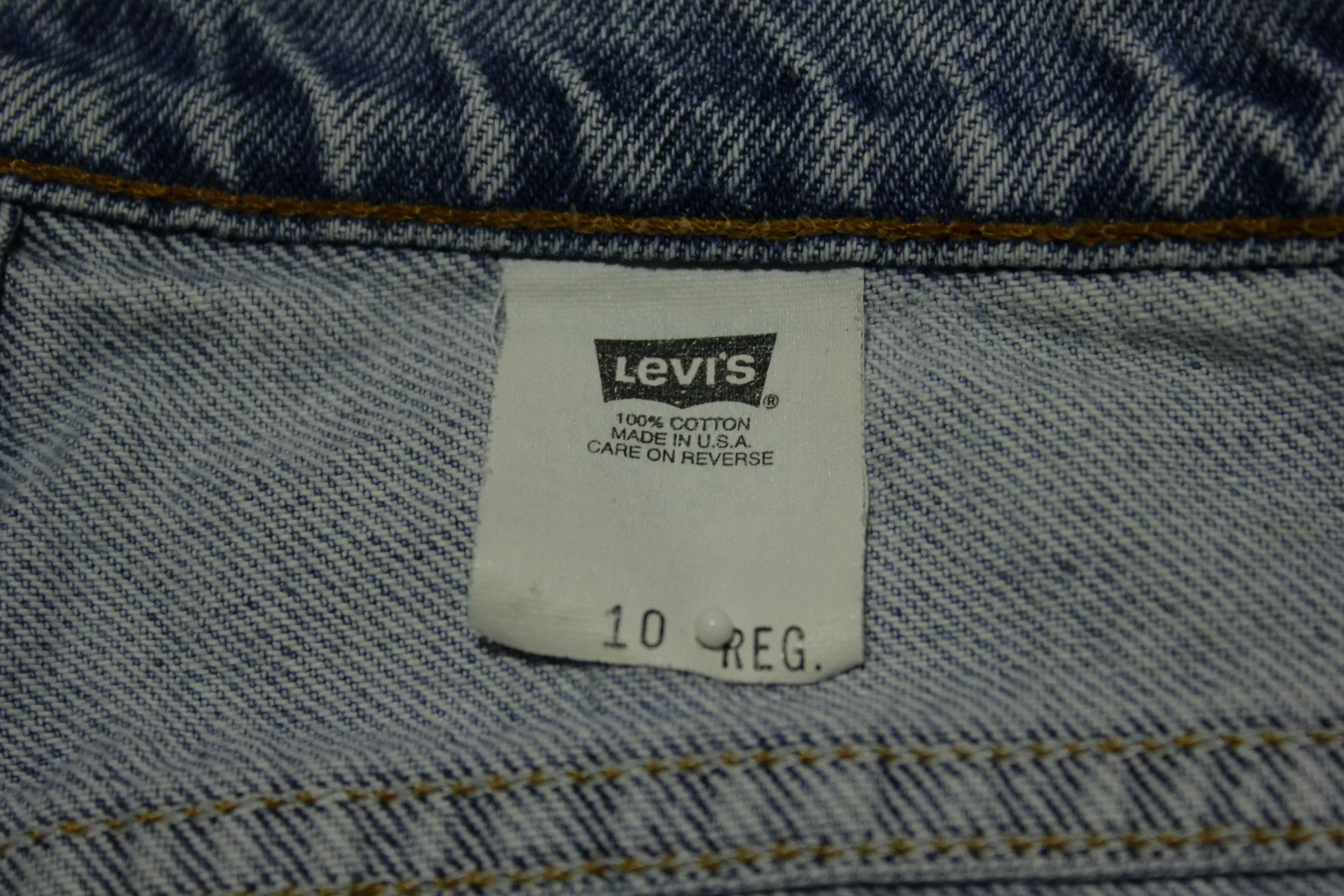 Levis 554 38955-0703 Vintage 90's Faded Blue Mom Jean Shorts