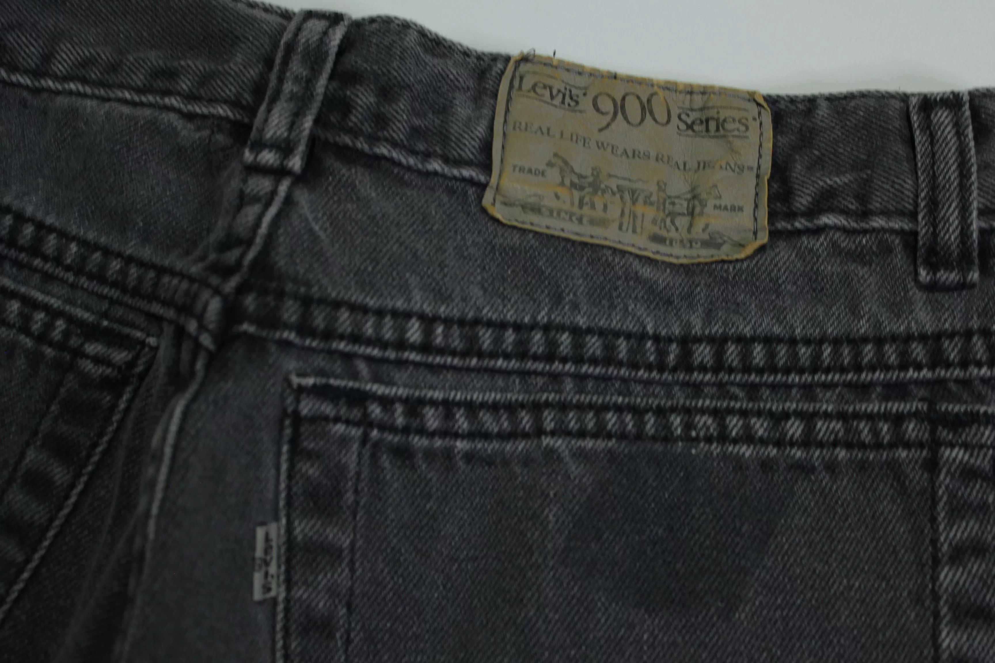 Levis 900 Series Vintage 80's Tapered Leg Faded Denim Jeans