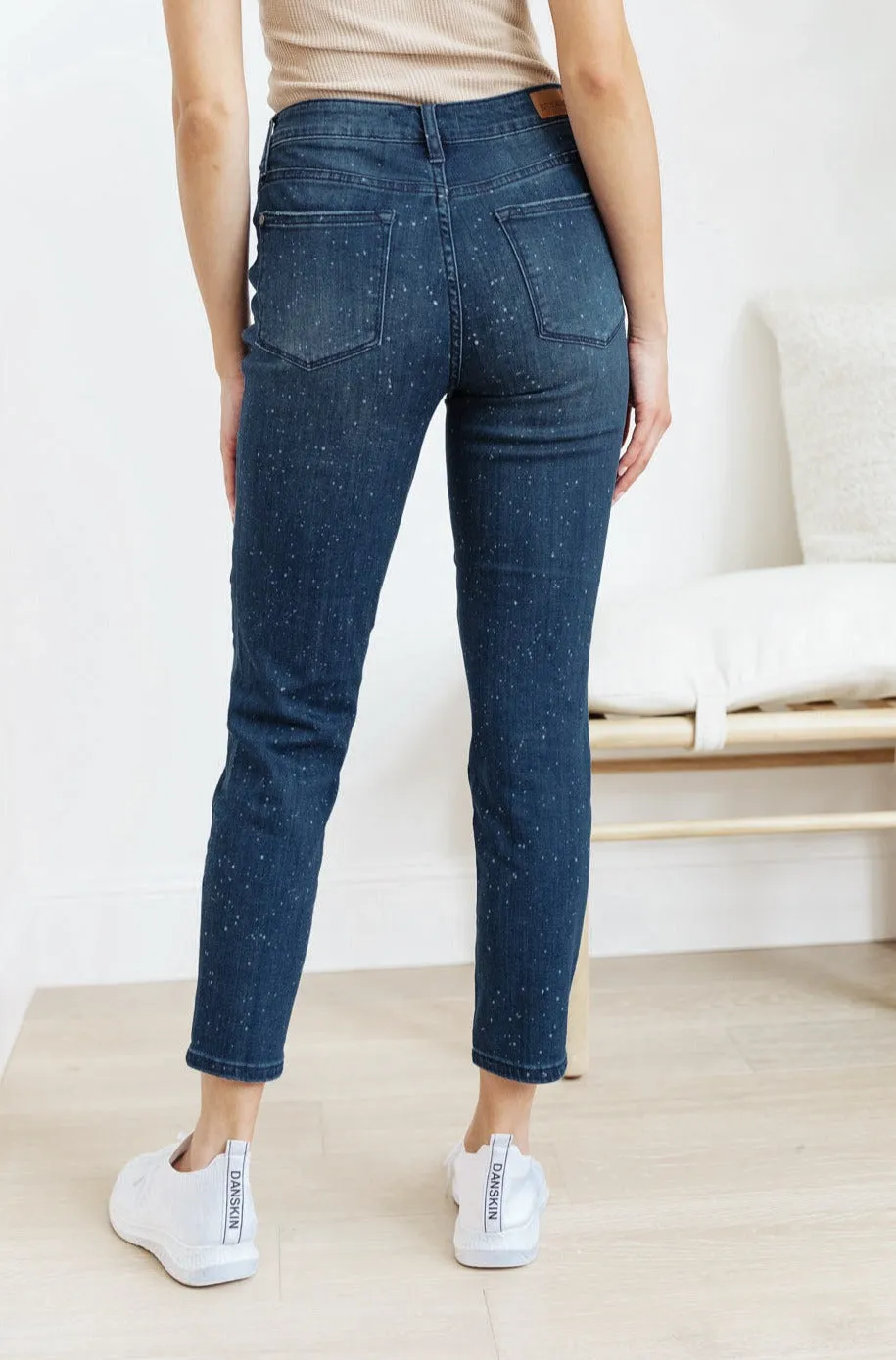 Mid-Rise Relaxed Fit Mineral Wash Jeans