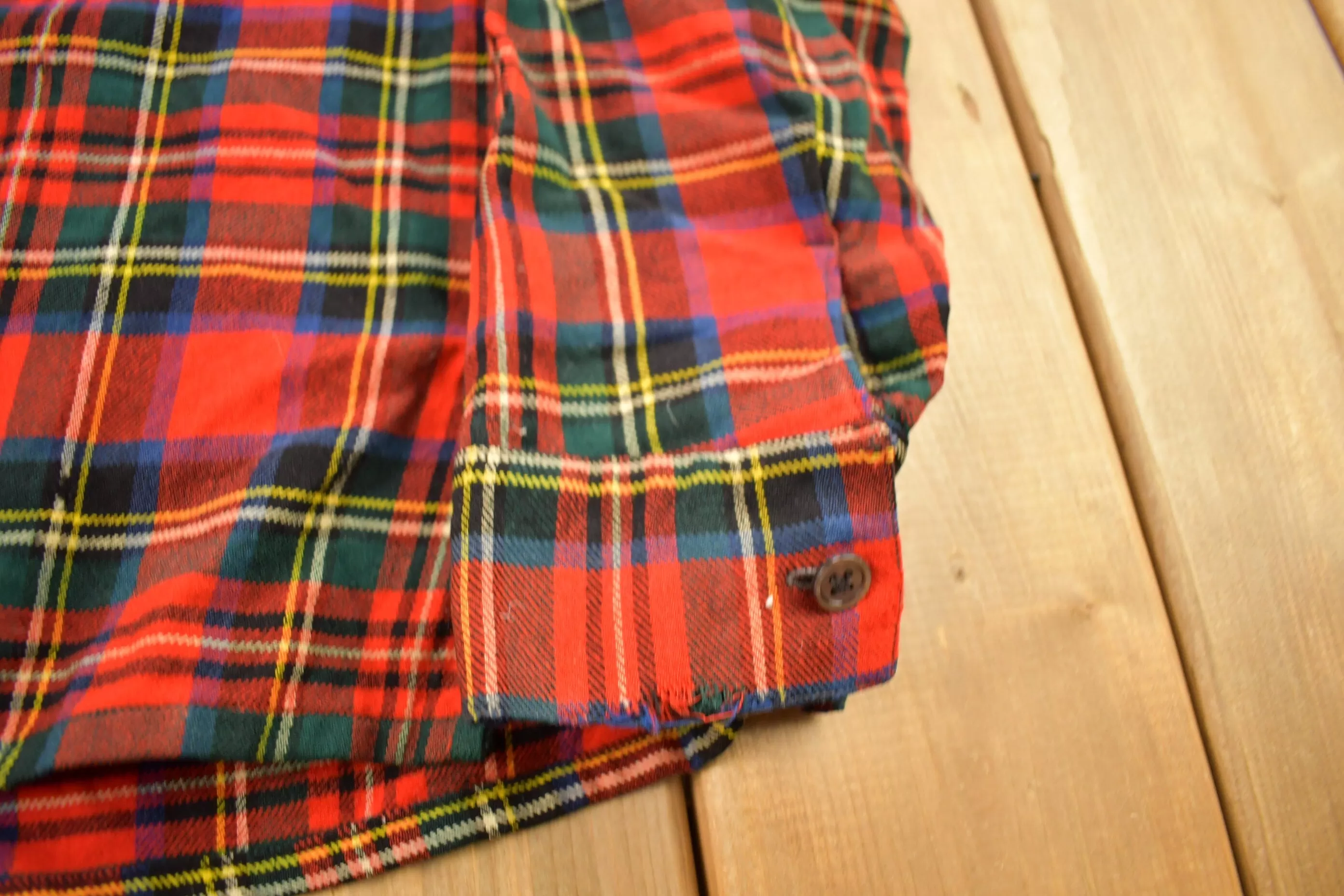 Vintage 1960s Lochan Authentic Tartan Plaid Flannel Button Up Shirt / 100% Wool / Made In Scotland / Vintage Flannel